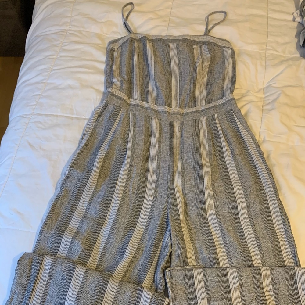 Susina Grey and White Jumpsuit